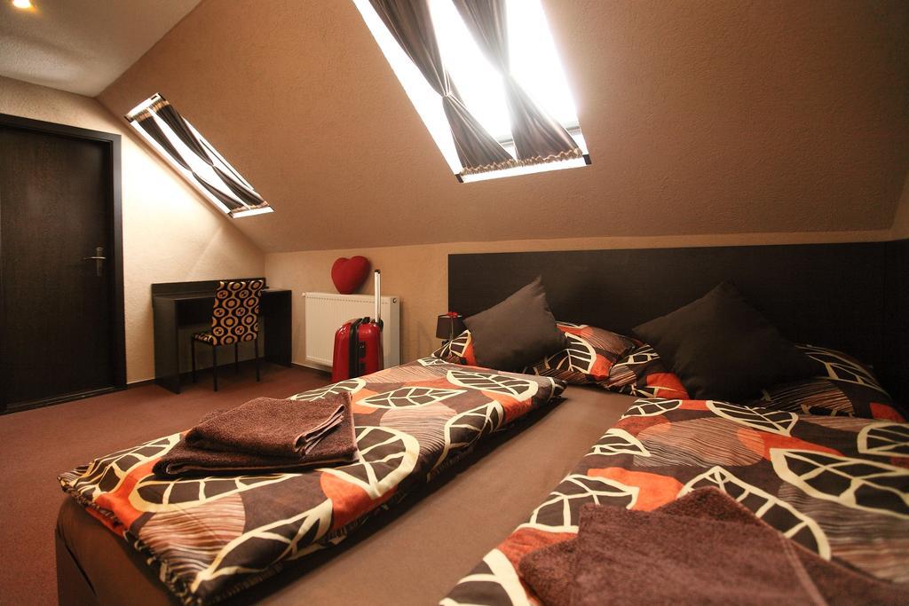 Penzion Skorpion Senec Rom bilde